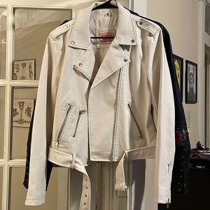 NWOT Levi's Women's Faux Leather Belted Motorcycle Jacket